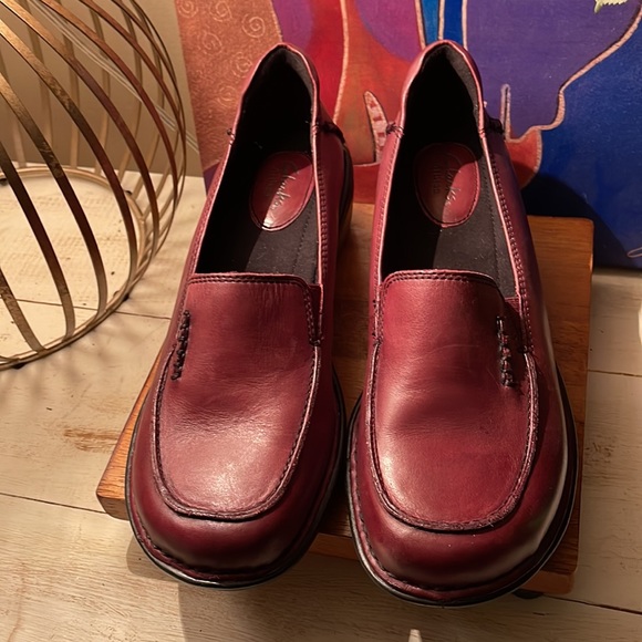 Clarks - Picture 4 of 4